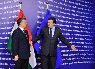 V. Orban et J-M Barroso, 2012. Crédits Commission européenne